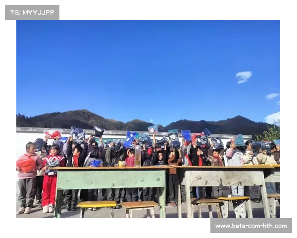 林雨薇启动乡村学校捐赠计划首站定云南山区助力教育发展